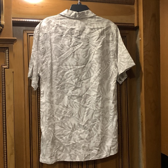 NWOT CREATE UNISON CAMP SHIRT IN GREY FLORAL PRINT Size Small - Picture 6 of 9